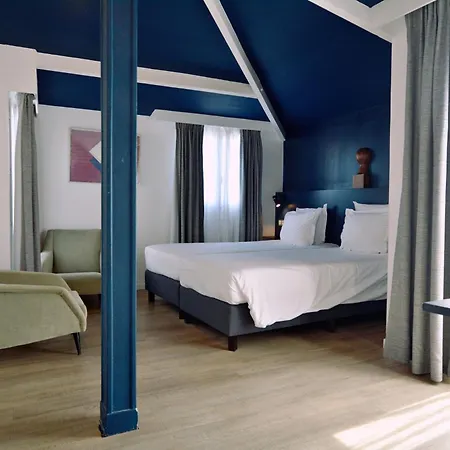 Lucien Hotel 2*