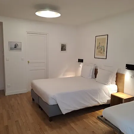 Lucien Hotel 2*